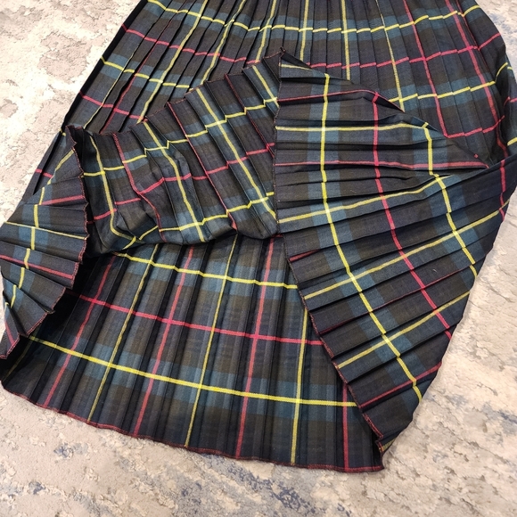 NWT Romeo & Juliet Couture Pull On Twill Pleat Tartan Plaid Skirt Holiday Large - Picture 3 of 16